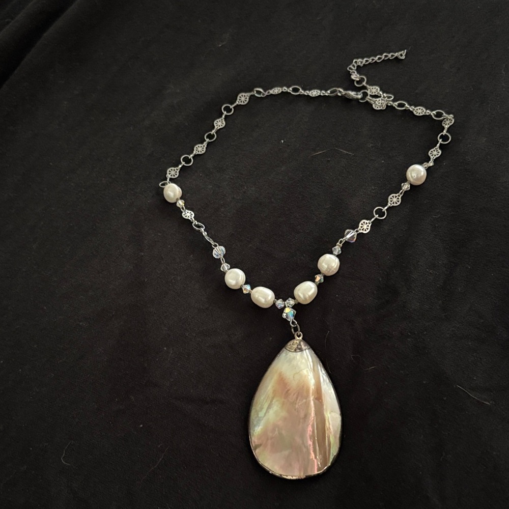 Elegant Silver and Pearl Necklace